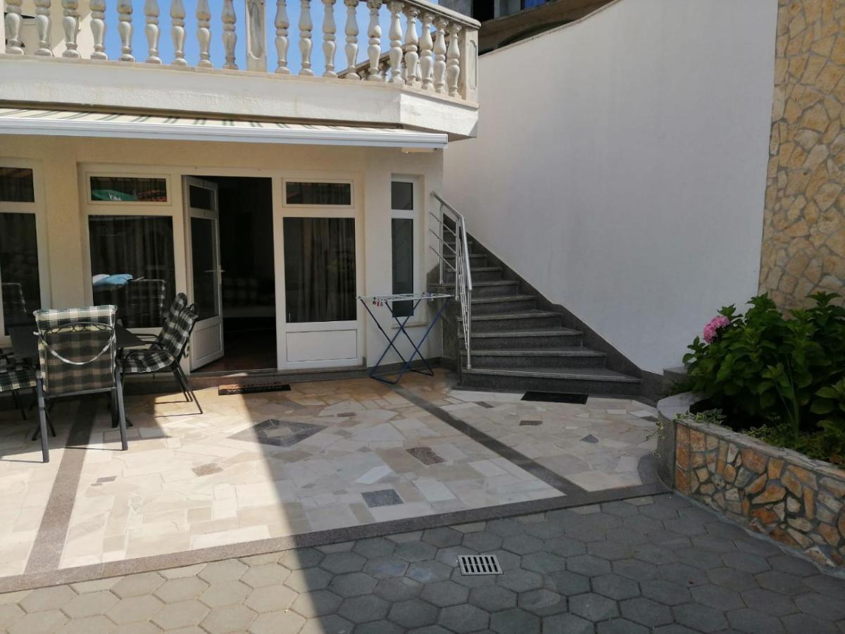 Apartmani Jureta Okrug Gornji Dış mekan fotoğraf