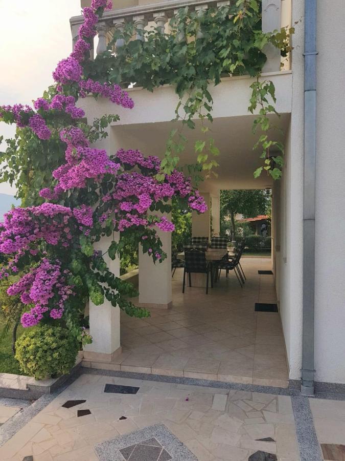Apartmani Jureta Okrug Gornji Dış mekan fotoğraf