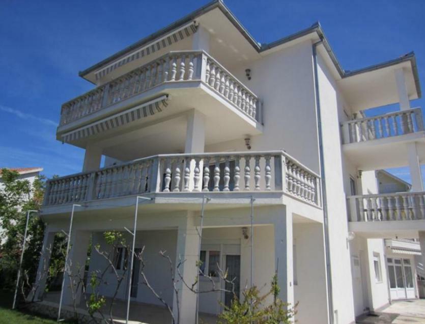 Apartmani Jureta Okrug Gornji Dış mekan fotoğraf