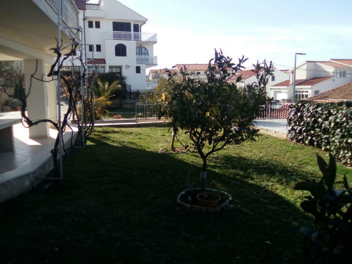 Apartmani Jureta Okrug Gornji Dış mekan fotoğraf