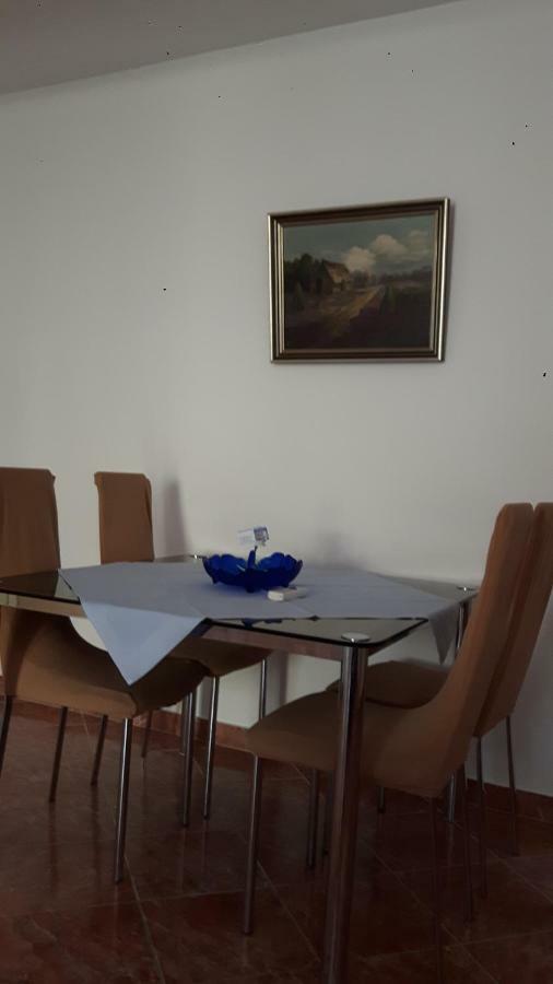 Apartmani Jureta Okrug Gornji Dış mekan fotoğraf